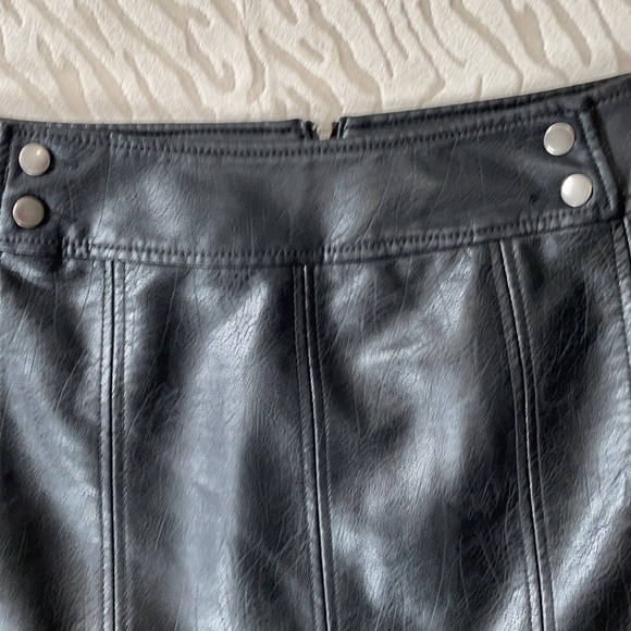 Free People Black Mini Skirt Size 4 - Picture 5 of 8